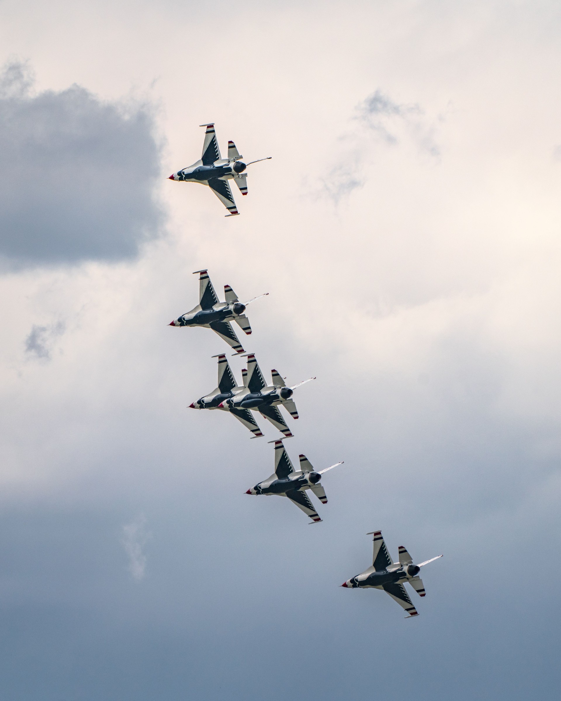 Air Force Thunderbirds flying over the Airforce Acadamy Graduation